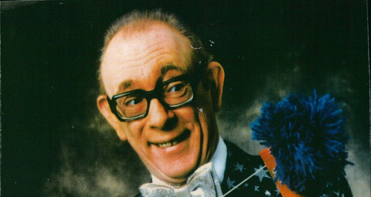 Ali Bongo: il mago che fece ridere anche le carte… e inventò effetti per mezzo mondo!