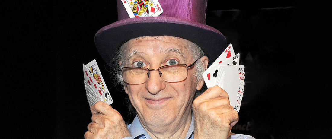 Juan Tamariz: il mago con il violino, il sorriso… e i segreti più potenti del mondo