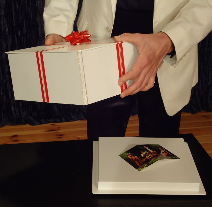 Souvenir - Magic Gift Box