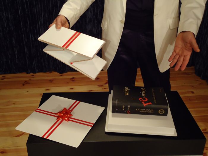 Souvenir - Magic Gift Box